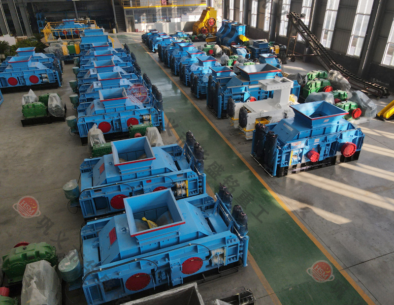 石英砂制砂子設(shè)備哪家好？全液壓對(duì)輥制砂機(jī)多少錢？