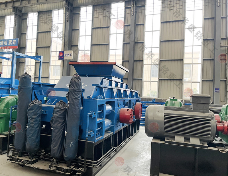 大型瓜米石對(duì)輥制砂機(jī)多少錢(qián)一臺(tái)？