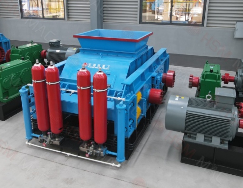 選礦廠(chǎng)破碎機(jī)