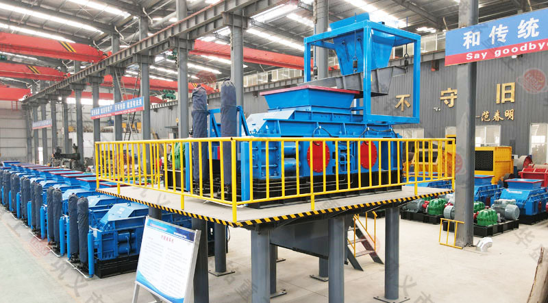 輝綠巖什么設(shè)備制沙效果好？輝綠巖對輥制砂機不容錯過